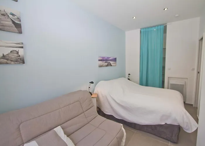Florida Sea Front 公寓 *